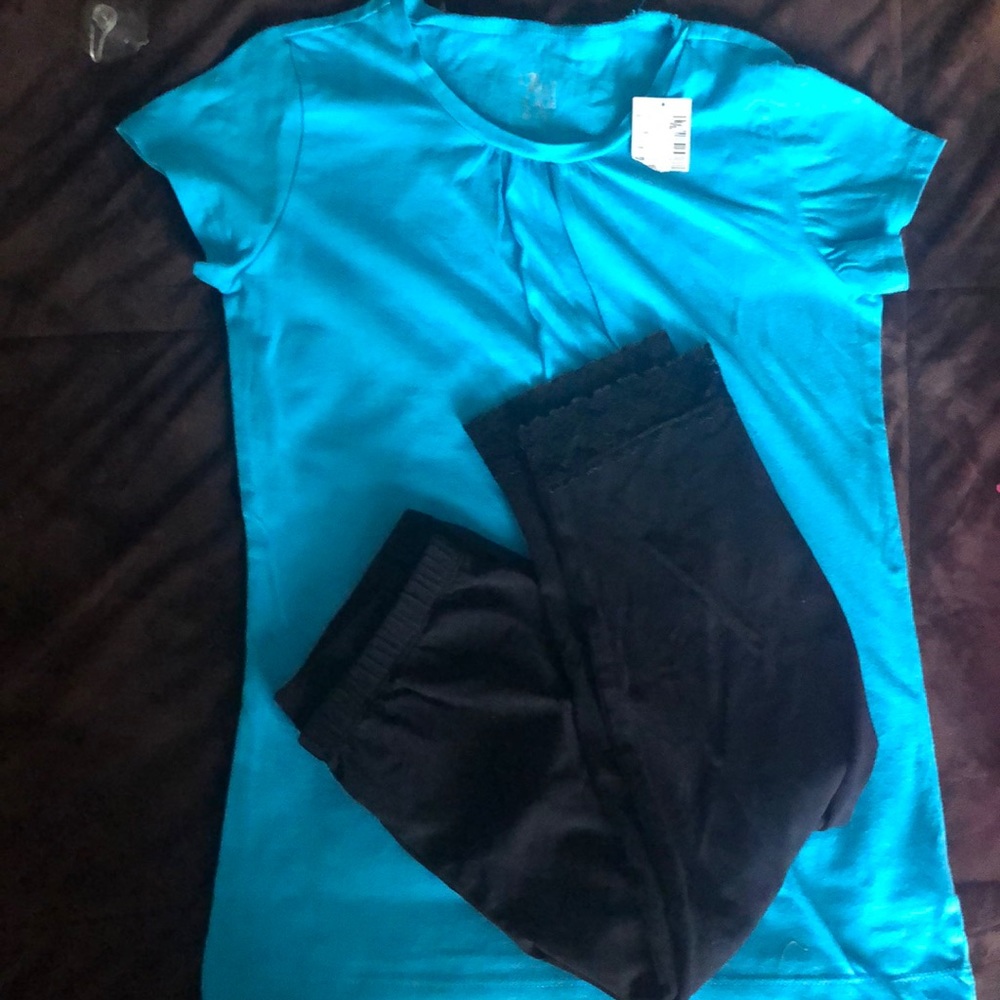Kids Children’s place that T-shirt and Capri pants size 10/12